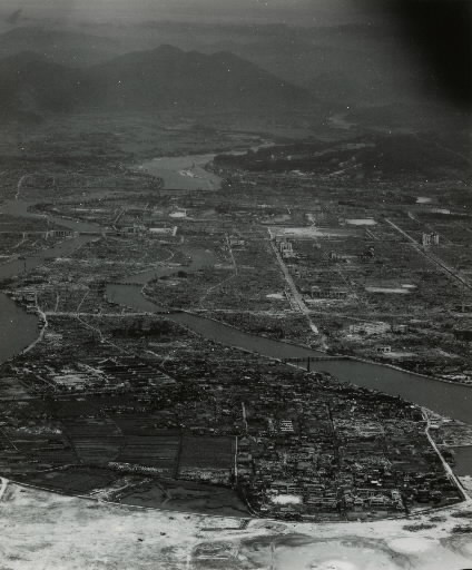 Photo collection of Chugoku Shimbun｜Nominated for UNESCO