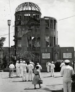 市内壊滅 悲惨さ伝える 原爆関連写真 米から新たに2100点 市内壊滅 悲惨さ伝える 原爆関連写真 米から新たに2100点